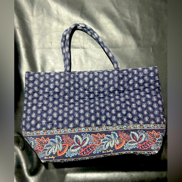 Vera Bradley Classic Navy Large Miller Bag – Navy Blue Paisley Tote Shoulder Bag - Picture 1 of 6